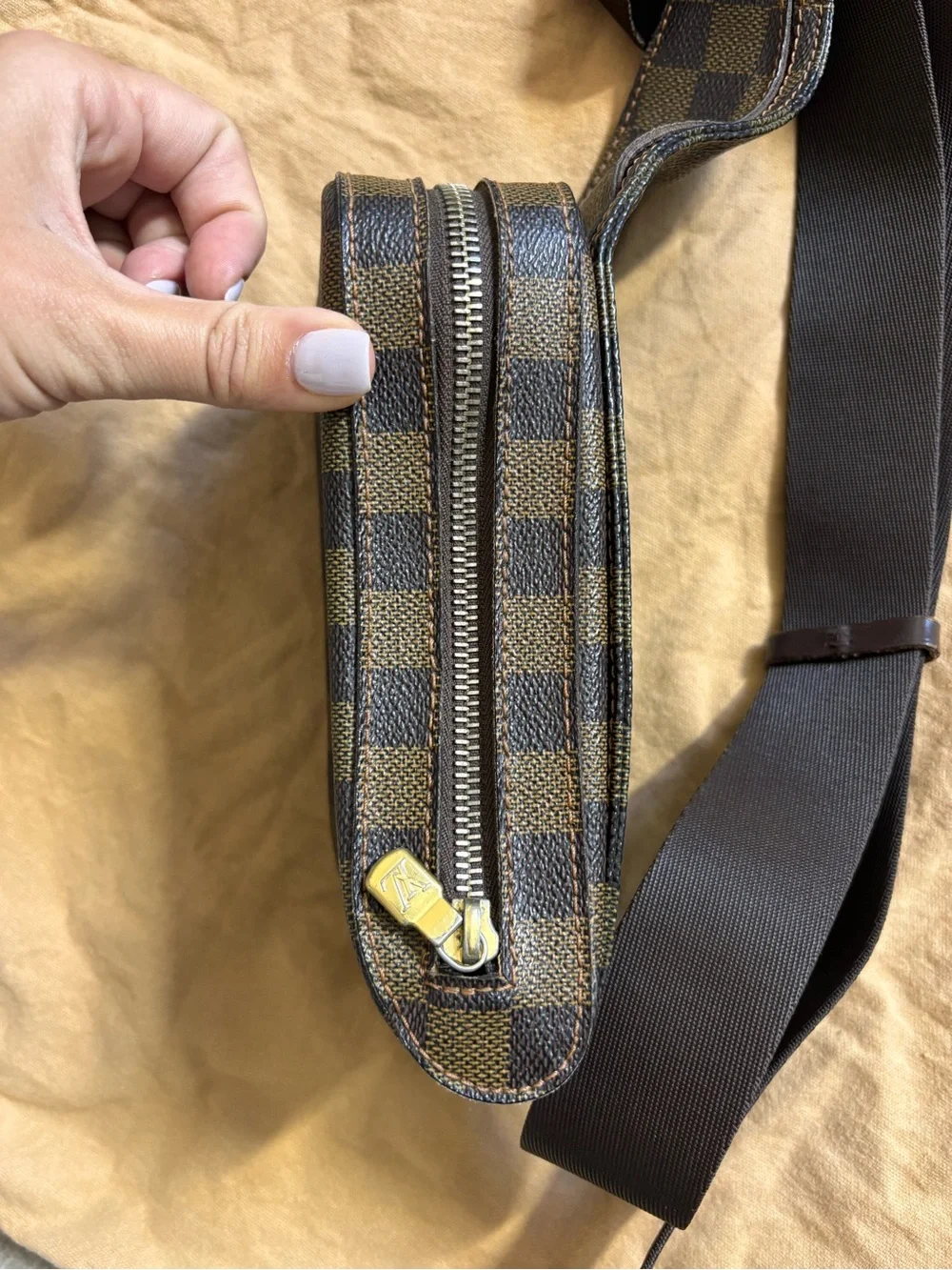 Authentic Louis Vuitton geronimos damier ebene discontinued mini bum bag